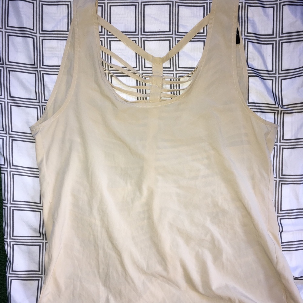 Muscle tee with open design